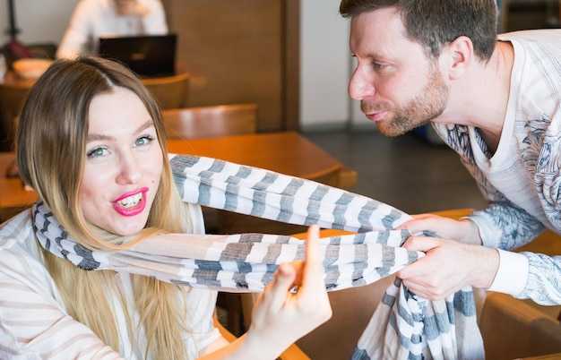 10 Practical Ways to Stop Being Emotionally Needy in Relationships