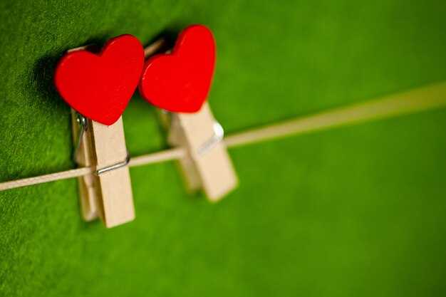 Flags 1–4: Open Communication, Active Listening, Safe Expression of Feelings, and Respectful Disagreements