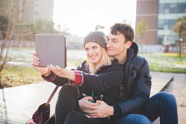 Authentic Expression: Eyes, smile, and natural posing cues