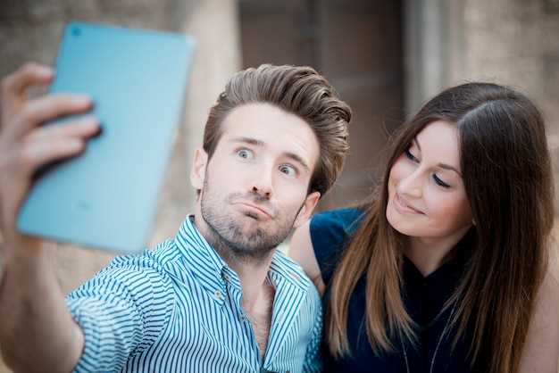 8 Must-Have Tinder Profile Photos – Top Photo Types to Stand Out and Attract Meaningful Connections