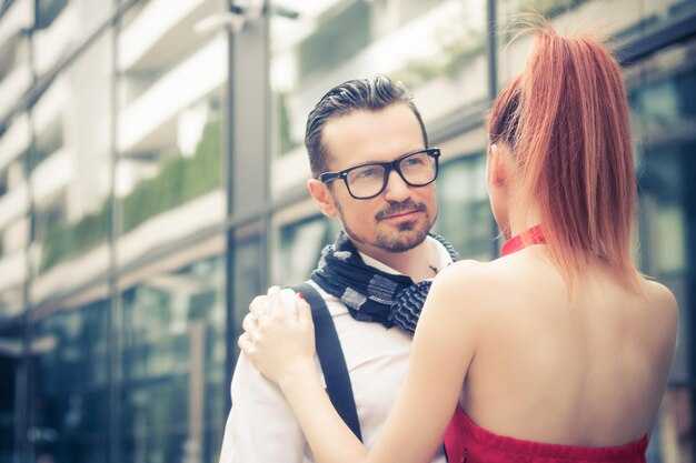 Dating Tips: Must-Know Advice for Men and Women by Body Language Expert Linda Clemons® – Key Elements of Body Language