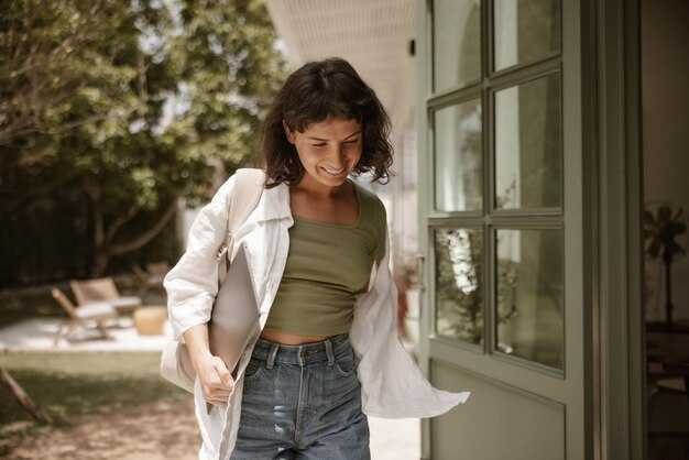 Craft ready-to-use phrases for common scenarios (work, friends, family)