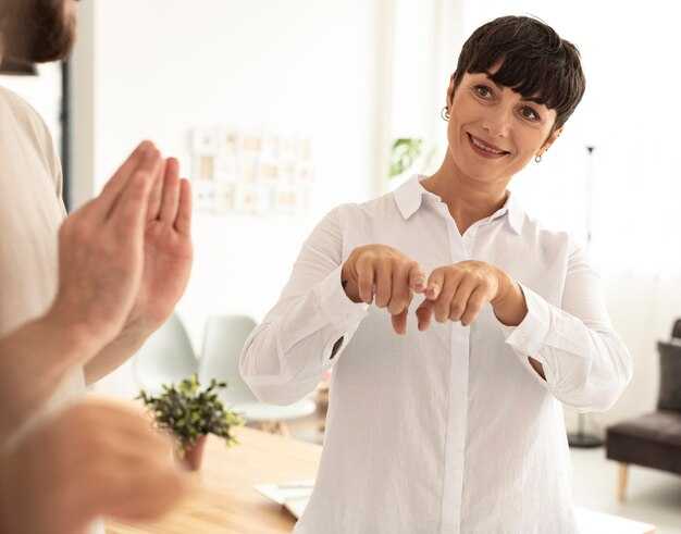 Which cues to mirror: posture, gestures, facial expressions, and breathing pace