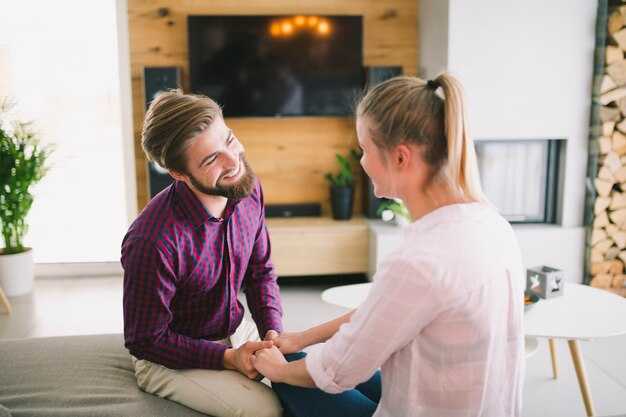 How to Be More Confident in a Relationship – 7 Therapist-Approved Tips