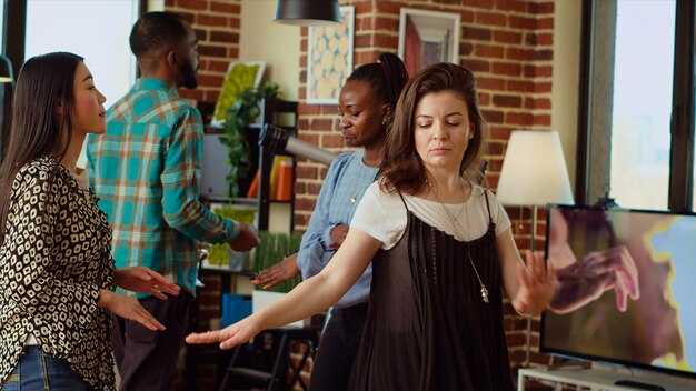 Living BIG – Set Boundaries When You’re a People Pleaser