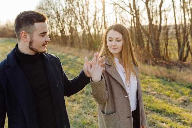 Communicate boundaries clearly: practical phrases for dating, friendships, and family