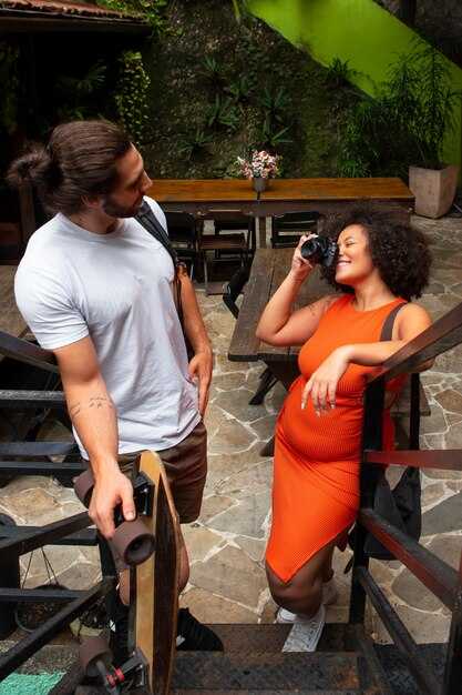 Define acceptable clubbing boundaries: frequency, venues, and late nights