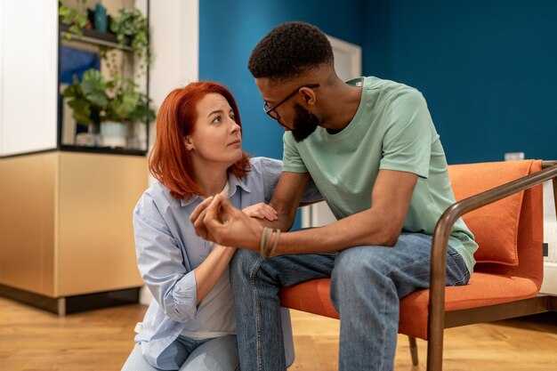 Monitor your partner’s reactions before deeper talks