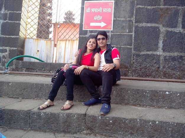 First-date playbook for London: venue picks, topics, and pacing to build connection