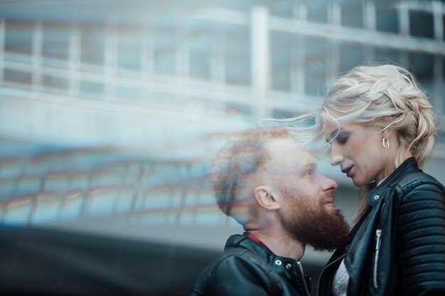 Why Love in the 21st Century Is So Difficult – Modern Romance